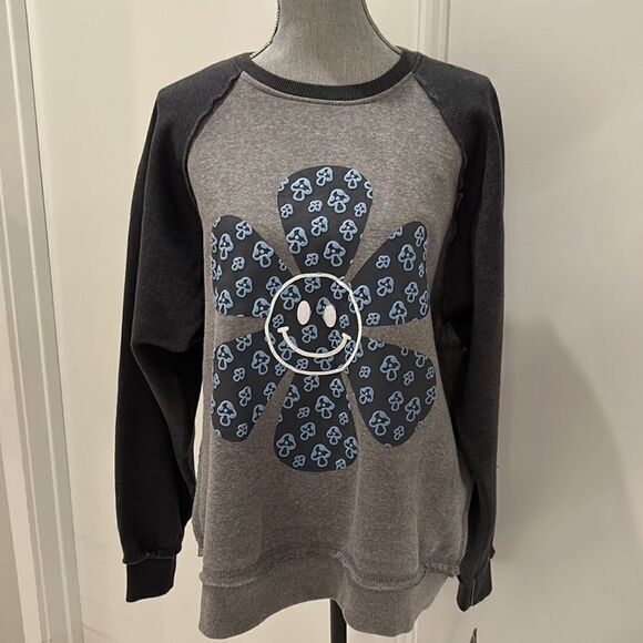 Pacific & Co Sweatshirt - Picture 1 of 6